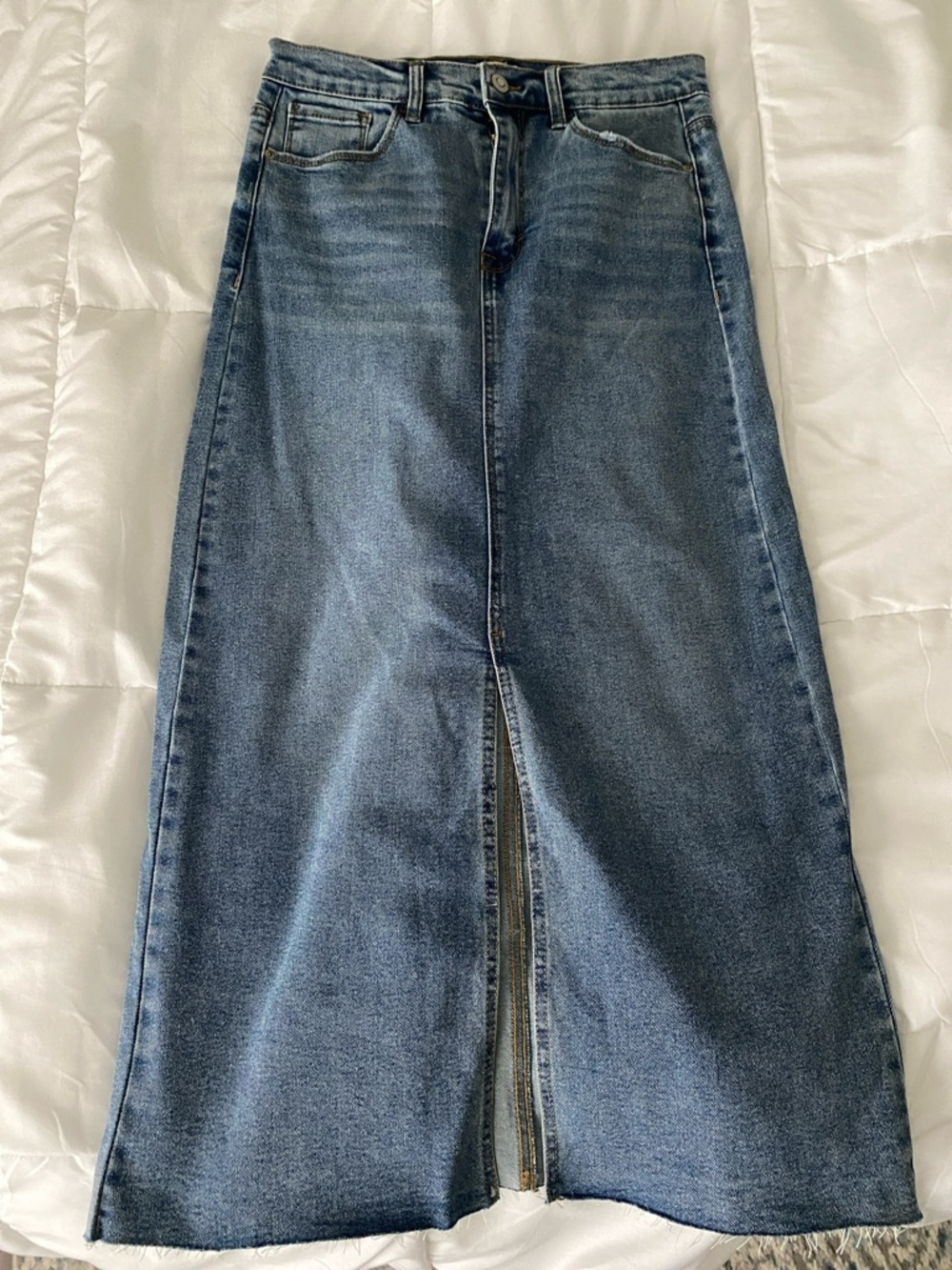 Kensie Jeans Women’s Blue Denim Maxi Skirt with Front Zipper